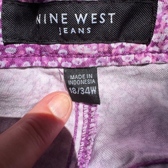 Nine West Jeans Womens Cigarette Fit Skinny Leg Pink Floral Capri Jean Pant 18W - Picture 3 of 11